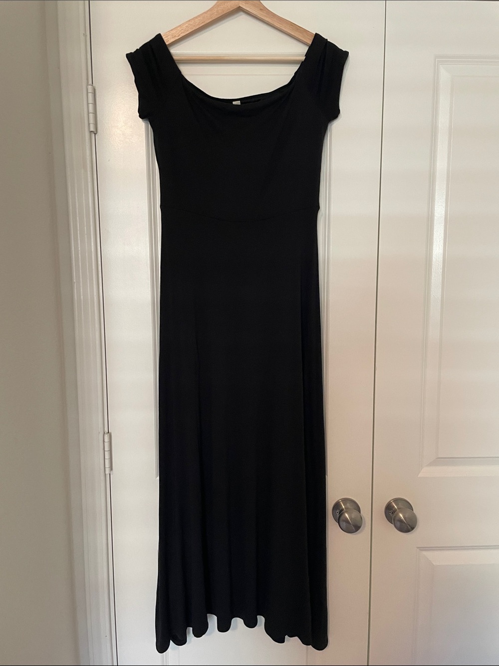 Loft Black  Cap Sleeve Maxi Dress - Classic Everyday Style SP
